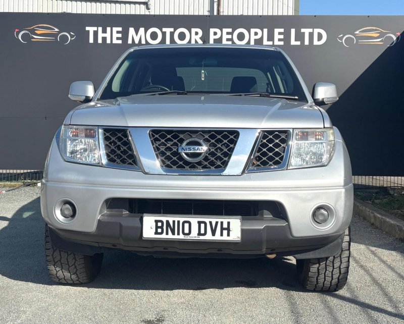 NISSAN NAVARA