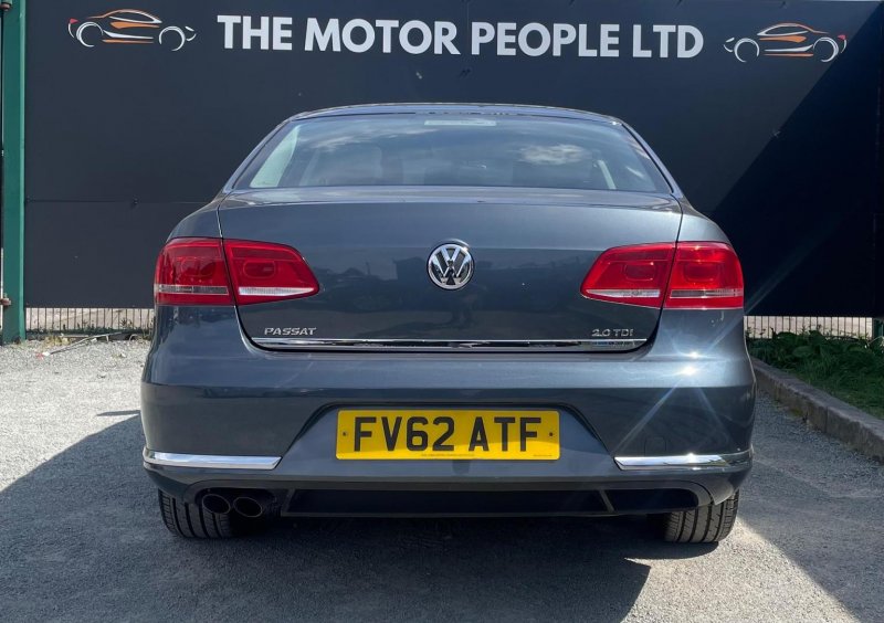 VOLKSWAGEN PASSAT
