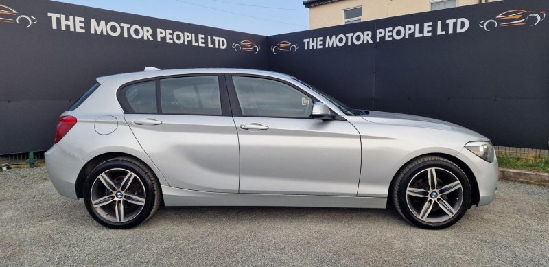 BMW 1 SERIES