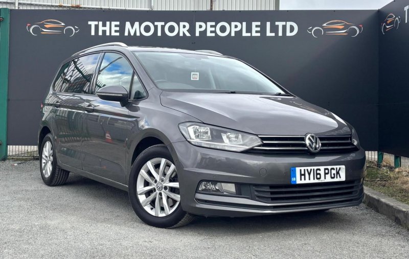 VOLKSWAGEN TOURAN