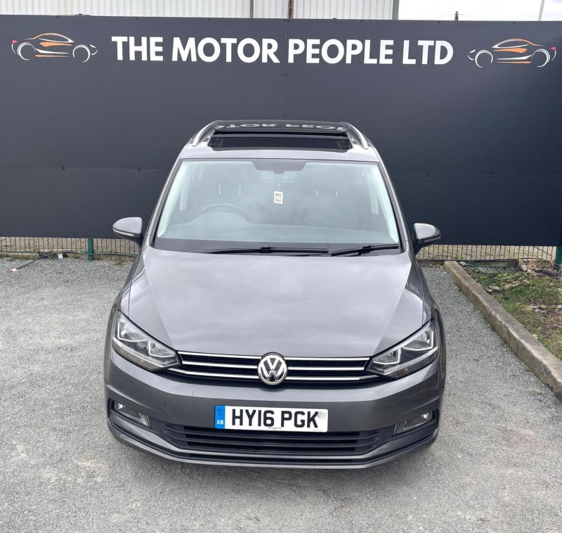 VOLKSWAGEN TOURAN