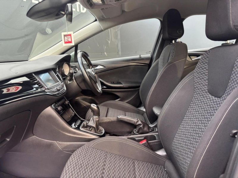 VAUXHALL ASTRA