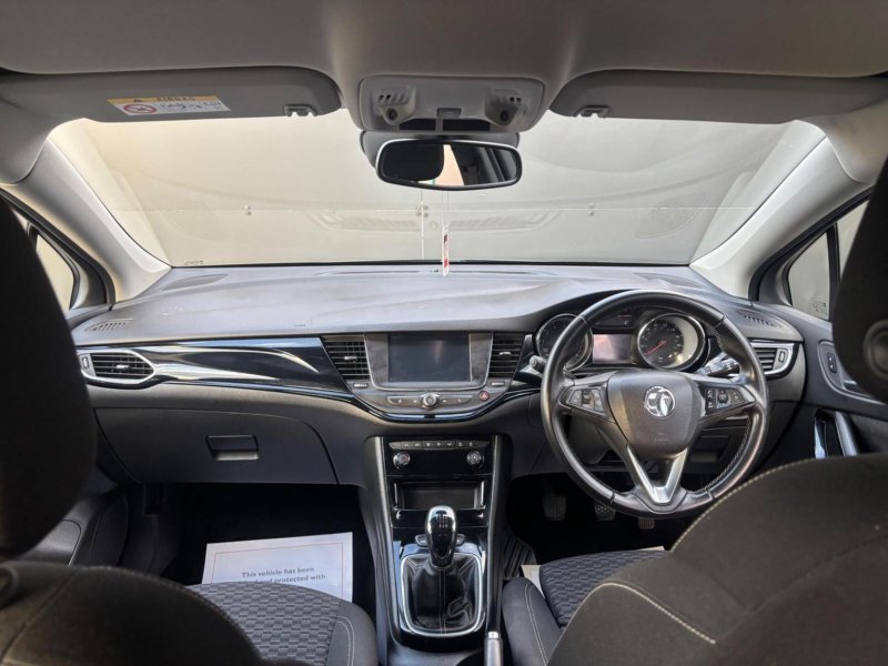 VAUXHALL ASTRA