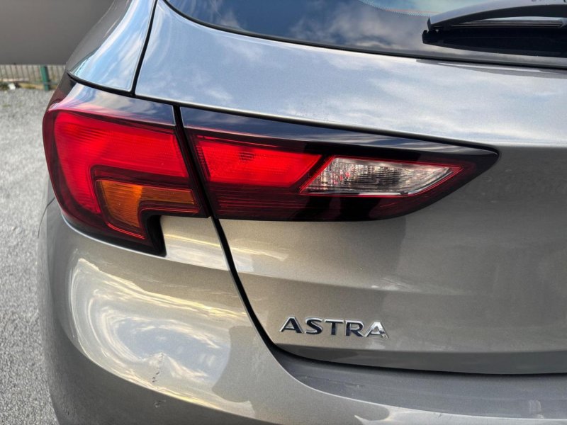 VAUXHALL ASTRA