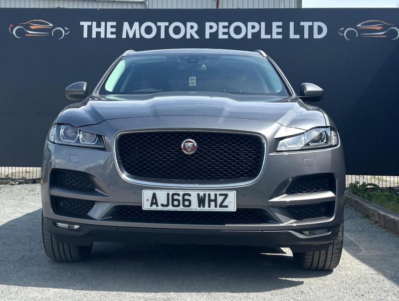 JAGUAR F-PACE