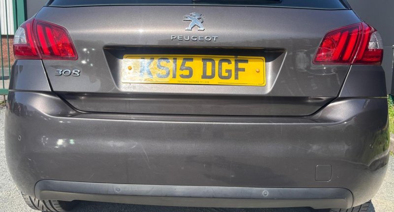 PEUGEOT 308