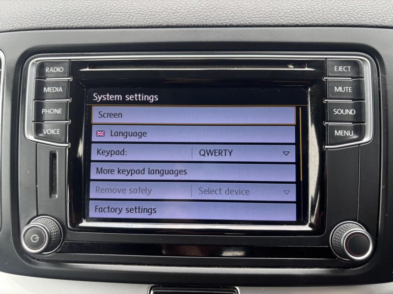 VOLKSWAGEN SHARAN