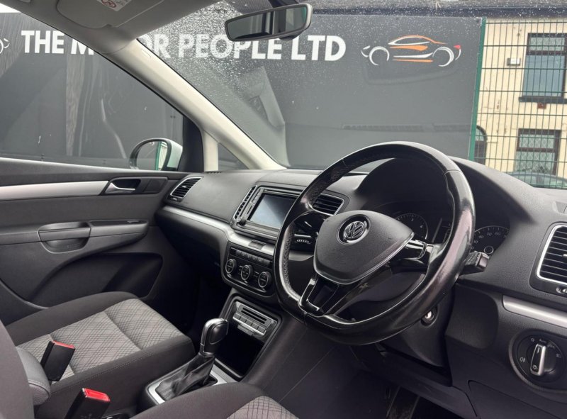 VOLKSWAGEN SHARAN