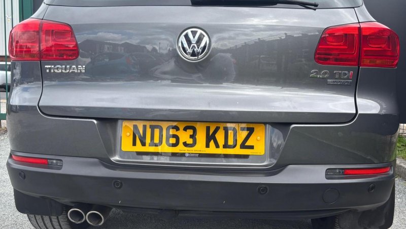 VOLKSWAGEN TIGUAN