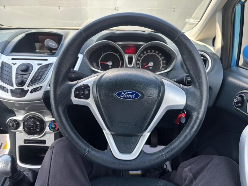 FORD FIESTA