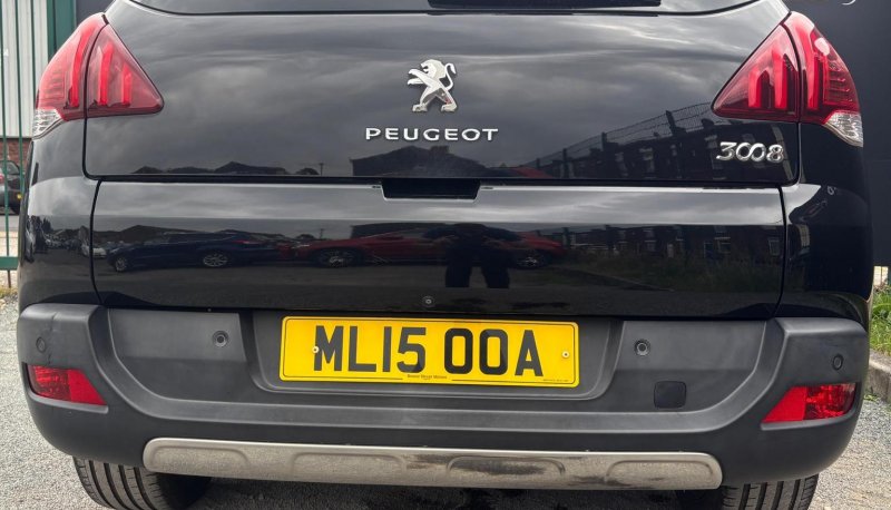 PEUGEOT 3008