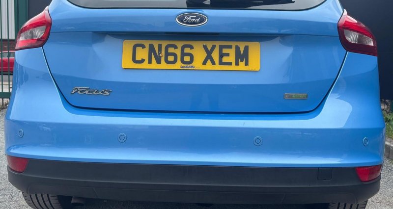 FORD FOCUS