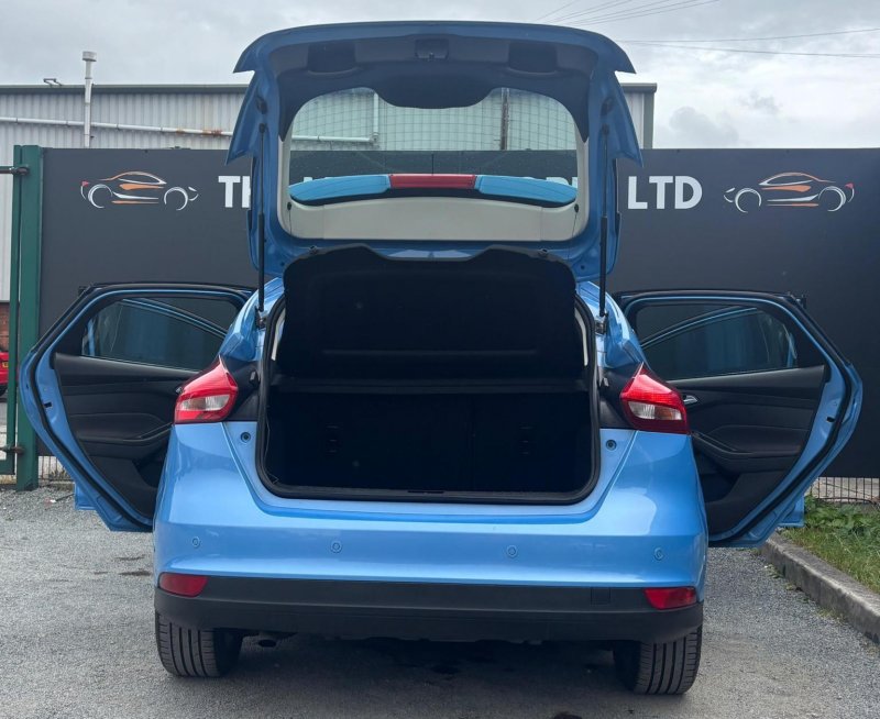 FORD FOCUS