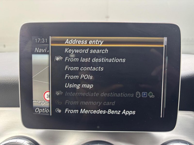 MERCEDES-BENZ CLA