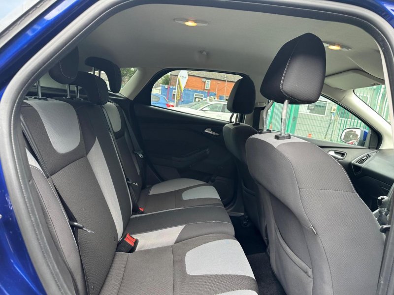 FORD FOCUS